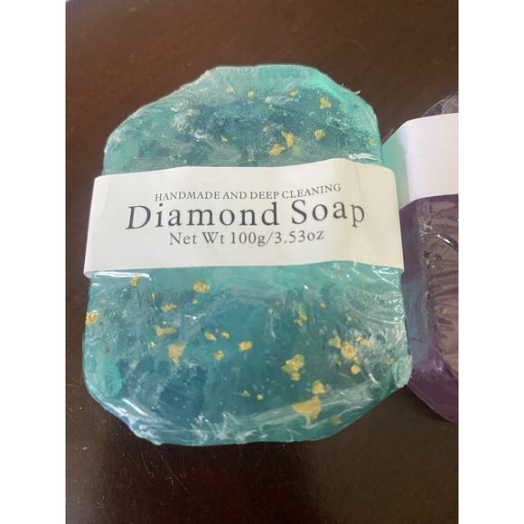 Diamond Soap 3.5oz Golden Foil Rhombic Perfume Soap Moisturizing - Picture 2 of 4